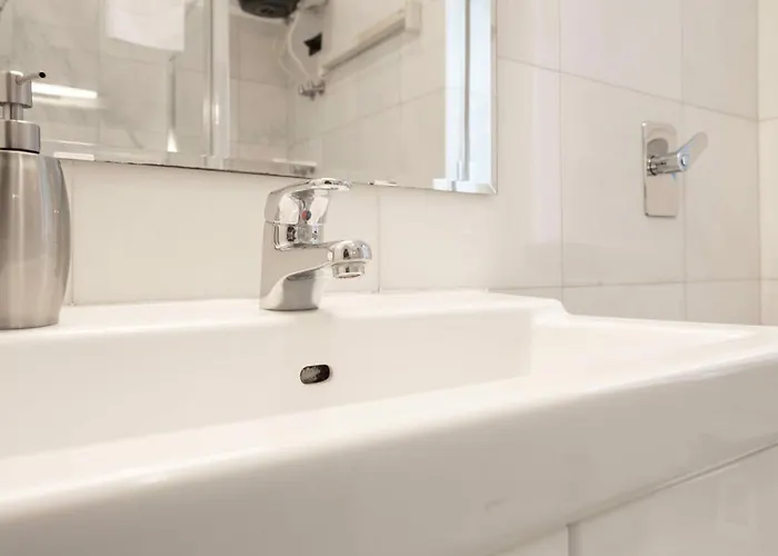 Luna Homes - In Corso Sempione Апартаменты *